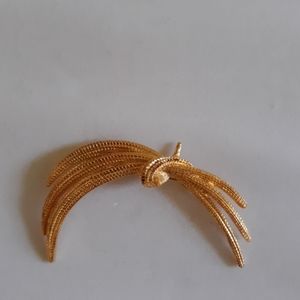 Vintage Signed Monet Goldtone Wheat Bundle Pin
